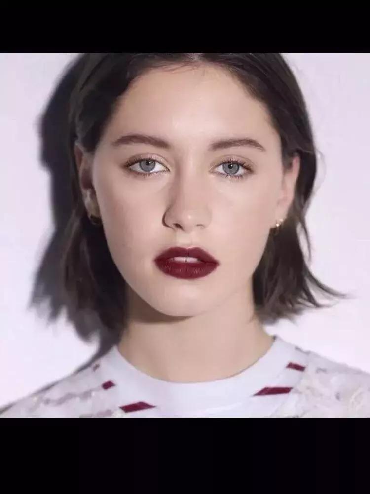 最值得买的巴宝莉,我只花费了2000元就买到了它英文