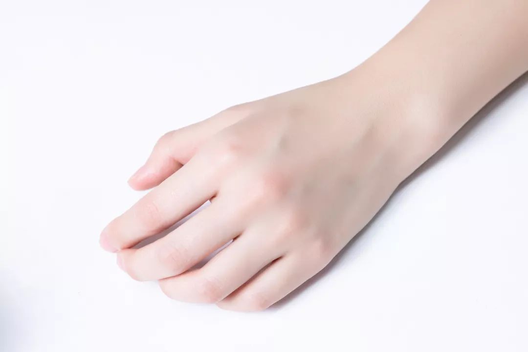 泡腾片洗完还可以用洗衣液吗,为什么泡腾片能用来打扫卫生