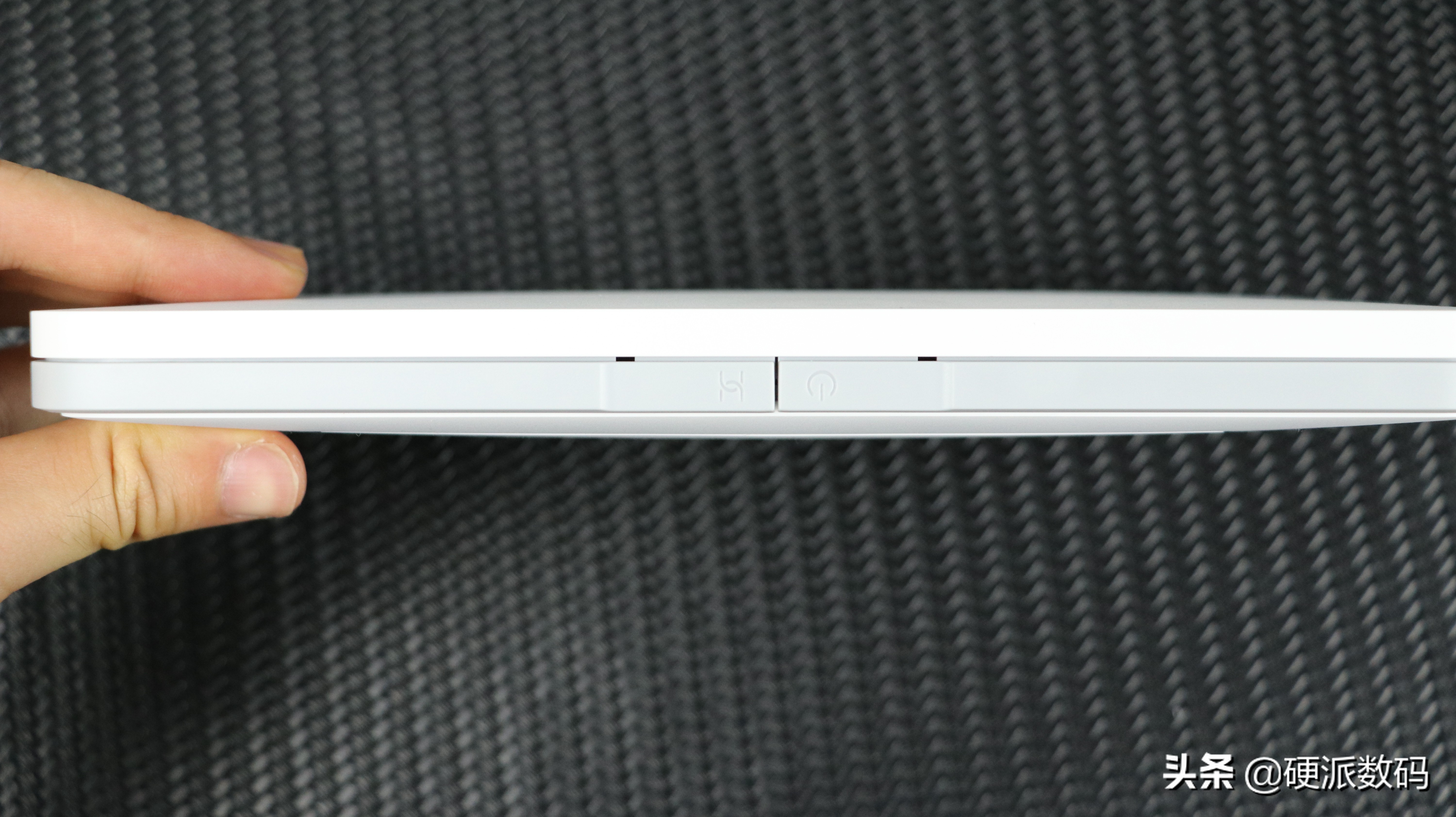 华为4g路由2pro开箱评测与拆解,华为旗下的4g路由2pro测评