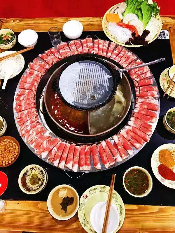 饕餮美食馆,老北京清汤火锅涮肥羊