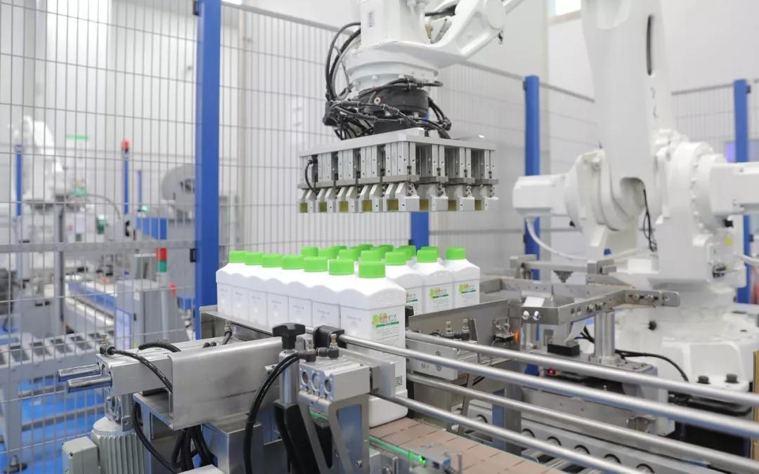 浦荣皋一行走访绿叶指导疫情防控工作