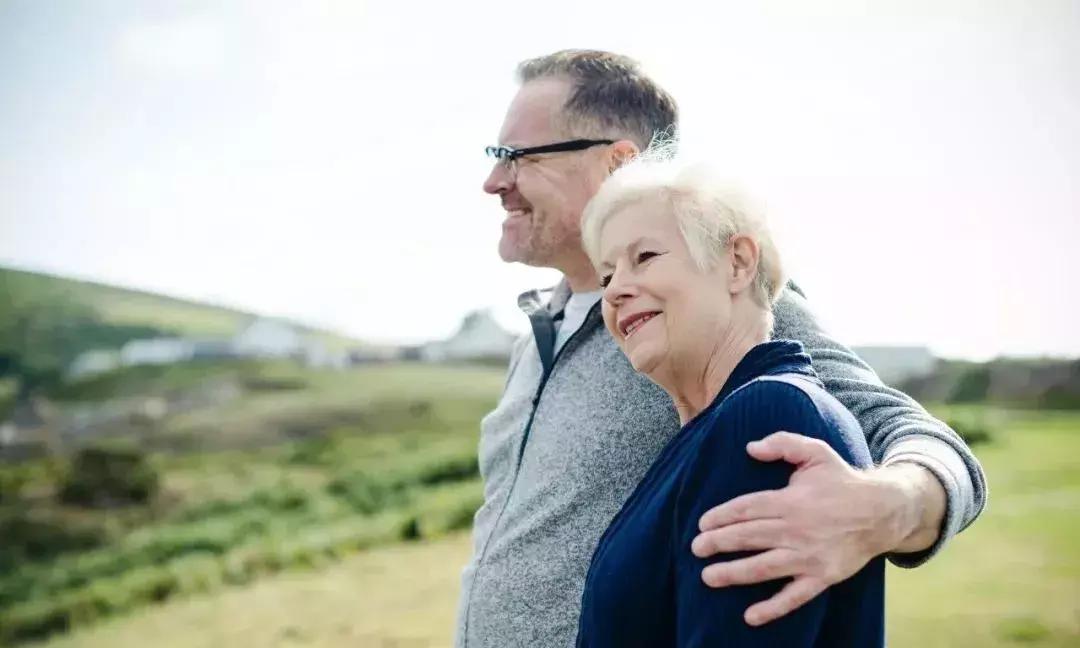 肚子上有两大穴位敲敲就能瘦,肚子两侧敲打什么穴位能减肥