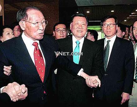 韩国足坛黑幕：逼亲兄弟自杀！造02世界杯黑幕！足球背后那只手