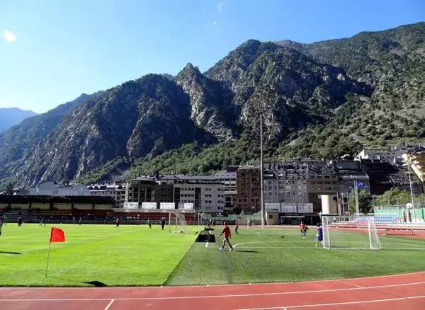 老詹jr杜兰特野球场,老詹今日球场集锦