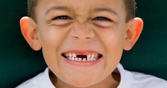 六岁孩子要换牙需要注意什么,七岁小朋友换牙需要注意什么