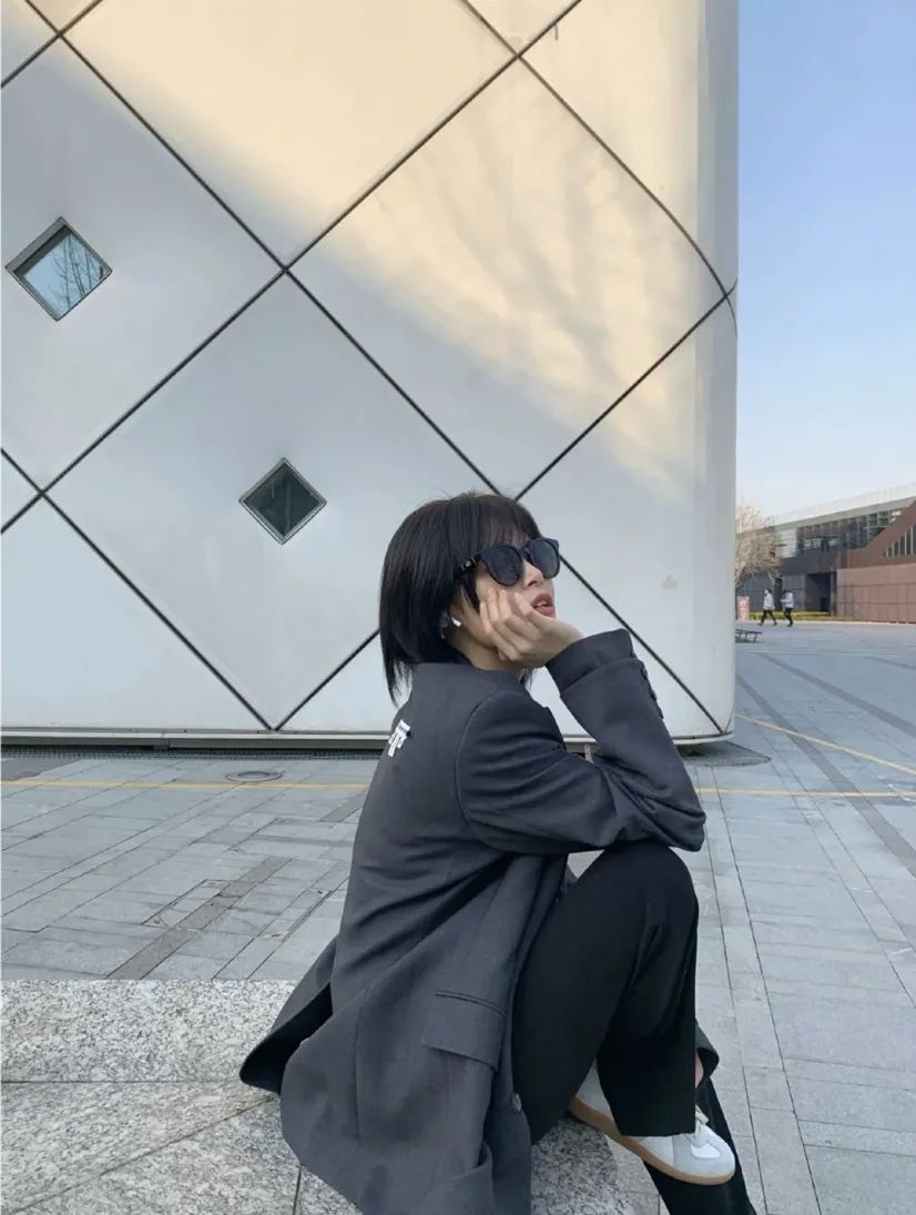 烂大街小白鞋还能穿吗,烂大街小白鞋还有吗