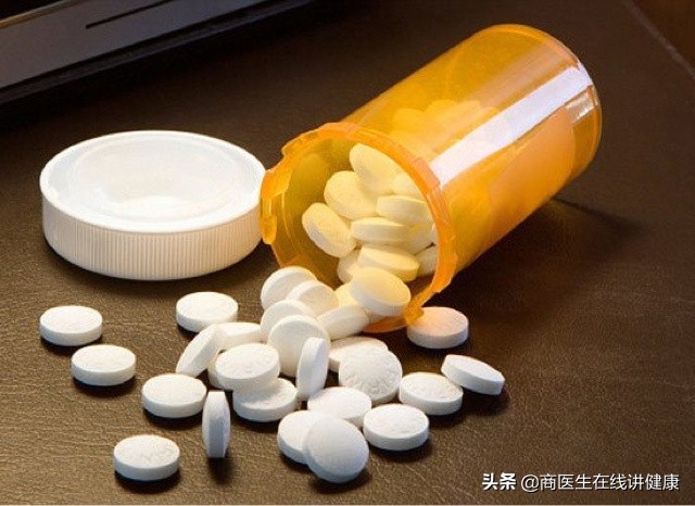 女子连吃20天布洛芬突发脑梗,长期吃阿司匹林的脑血栓患者发烧