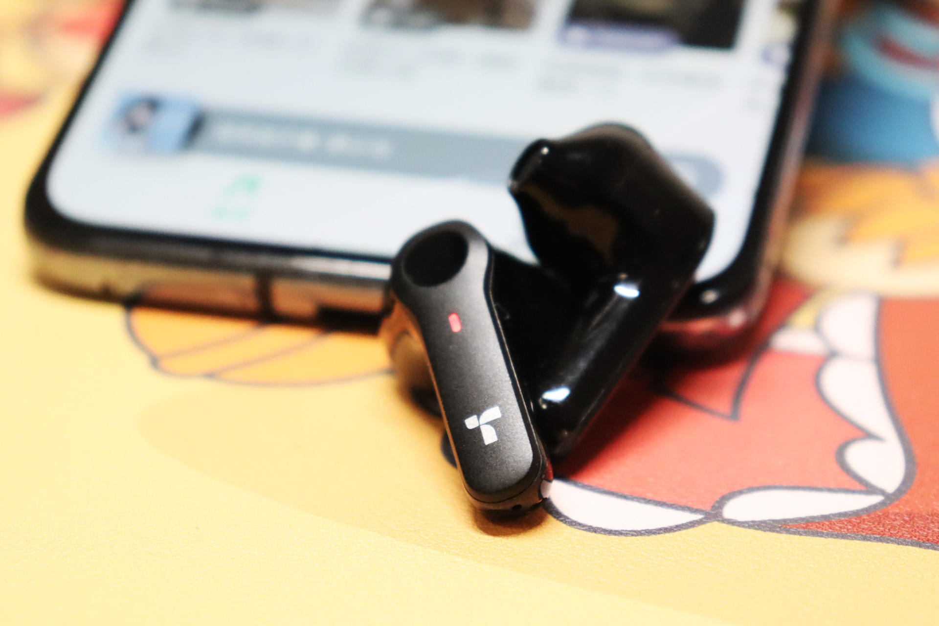 鲸腔有线耳机,500元图拉斯蓝牙耳机降噪测评