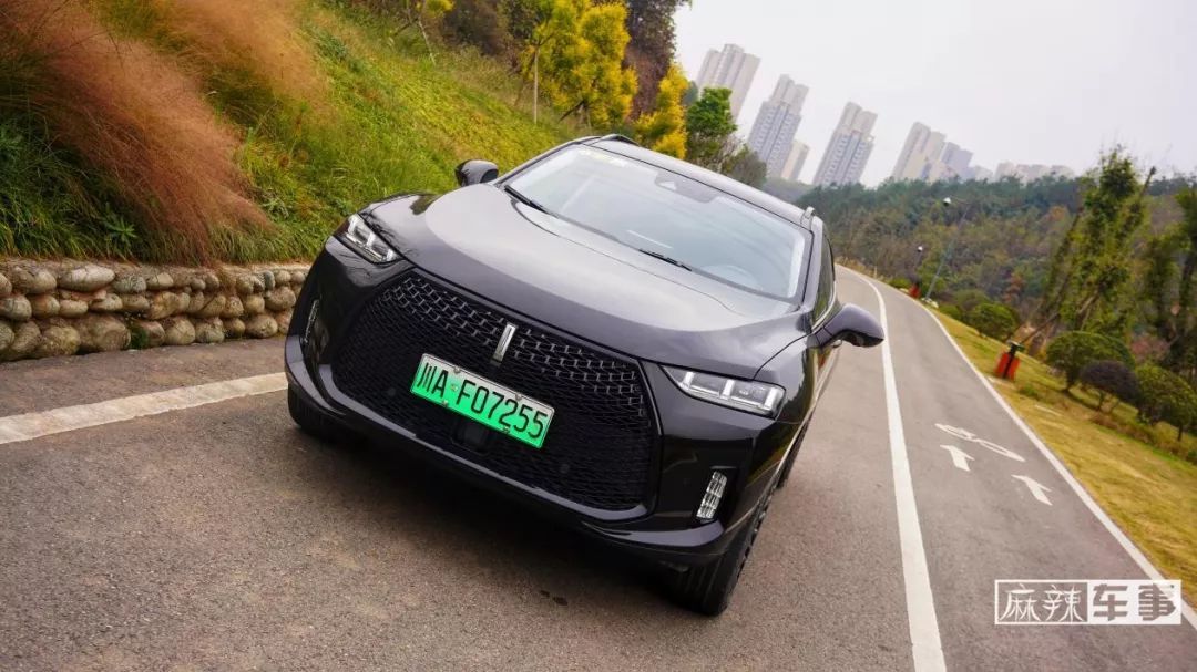 weyp8如何快速充电,一周仅冲一次电