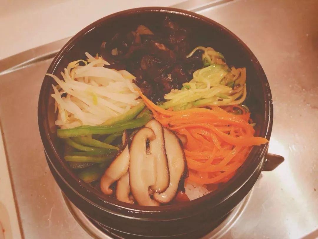 韩国石锅拌饭详细介绍,石锅拌饭4人餐