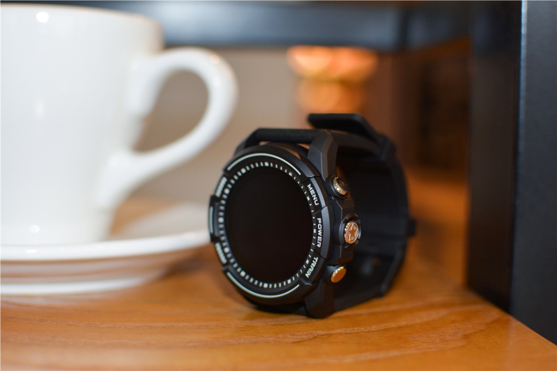 jeep智能全境界腕表值得买吗,jeep智能手表值不值得入手