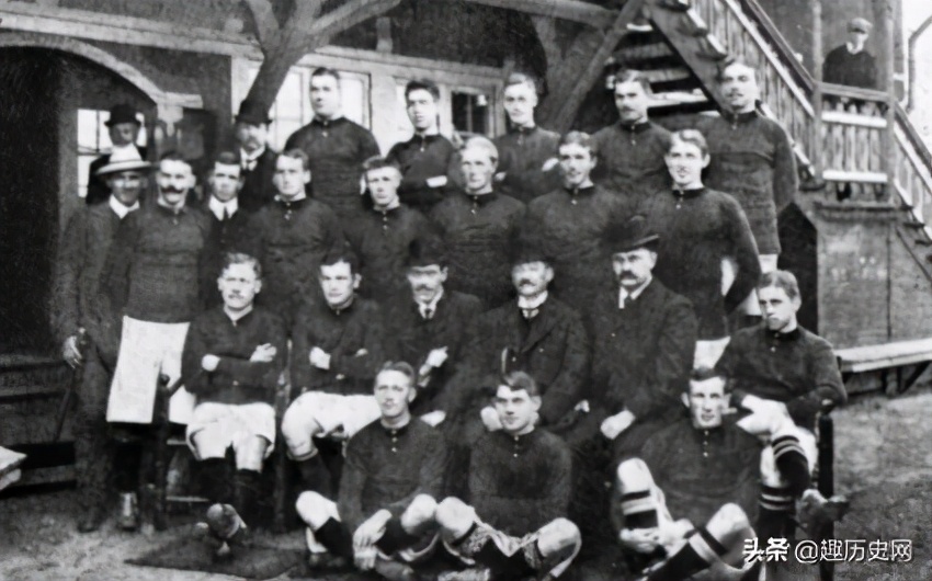 玻尔是哪位科学家,玻尔是化学家吗