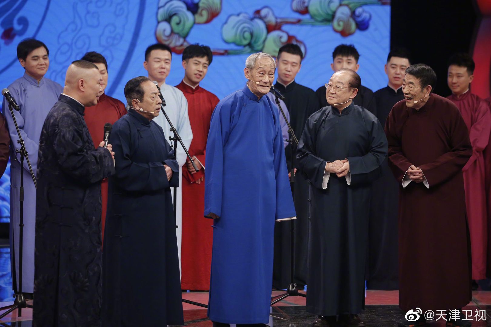 郭德纲于谦早期经典视频说相声,郭德纲于谦的十年经典相声视频