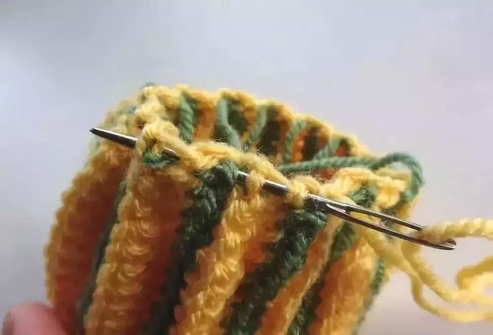 南瓜挂件钩针教程,钩针南瓜小挂件图解