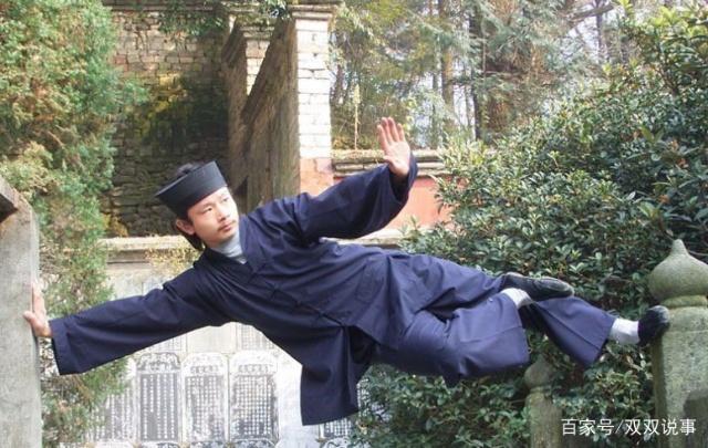 轻功真的能飞檐走壁,当代轻功和以前的轻功