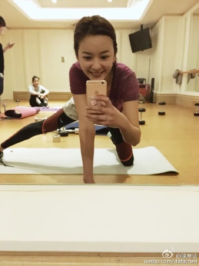 黄磊女儿黄多多健身上热搜,14岁黄多多健身完整版