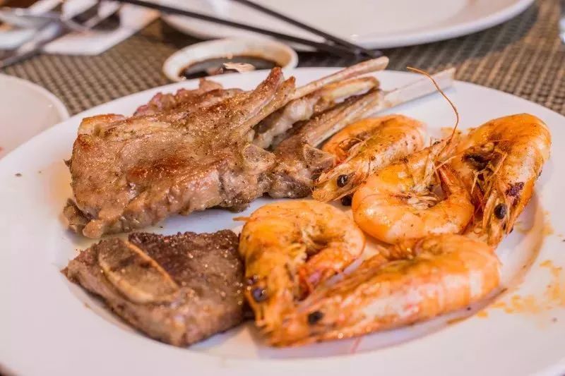 成都海鲜自助餐499元一个,成都生蚝吃到饱自助餐