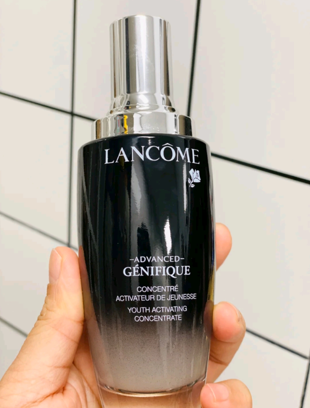 品牌精华推荐排行榜前十名,娇韵诗精华经典和轻盈有啥区别