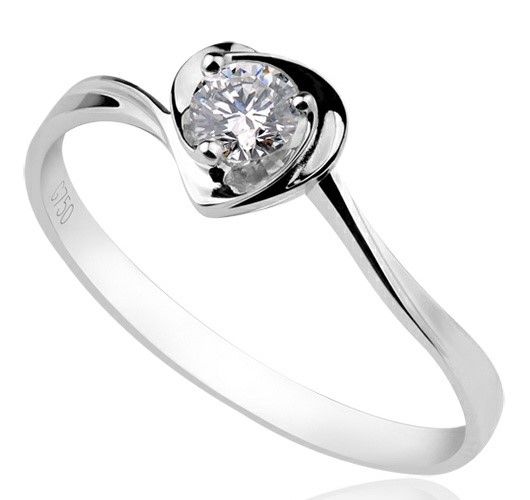 十大建议购买的钻戒,买钻戒该如何选择钻石的品质