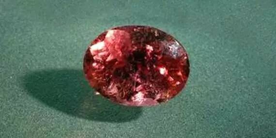 河边能捡到什么值钱的石头,在哪儿能捡到值钱的石头