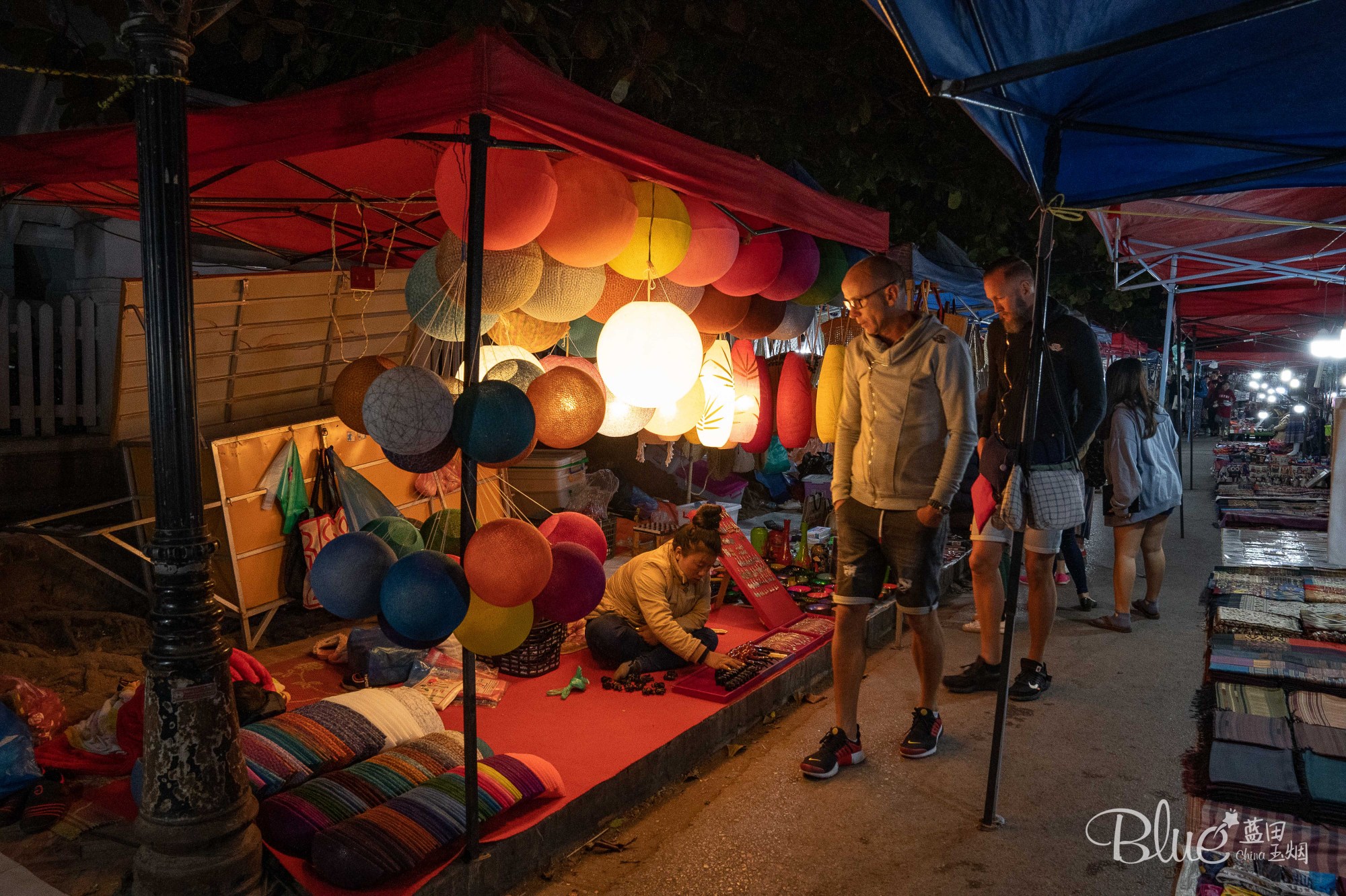 老挝旅游指南书籍,老挝旅游攻略1500字左右