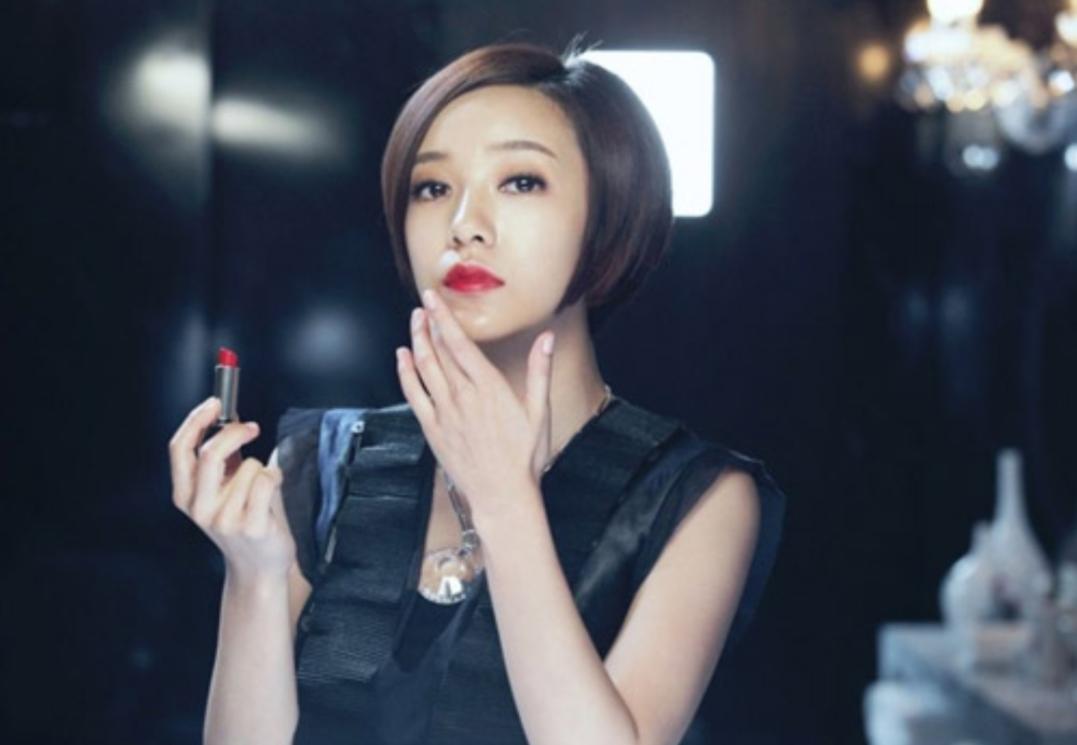 郭采洁与伊德尔差几岁,郭采洁伊德尔牵手酷狗