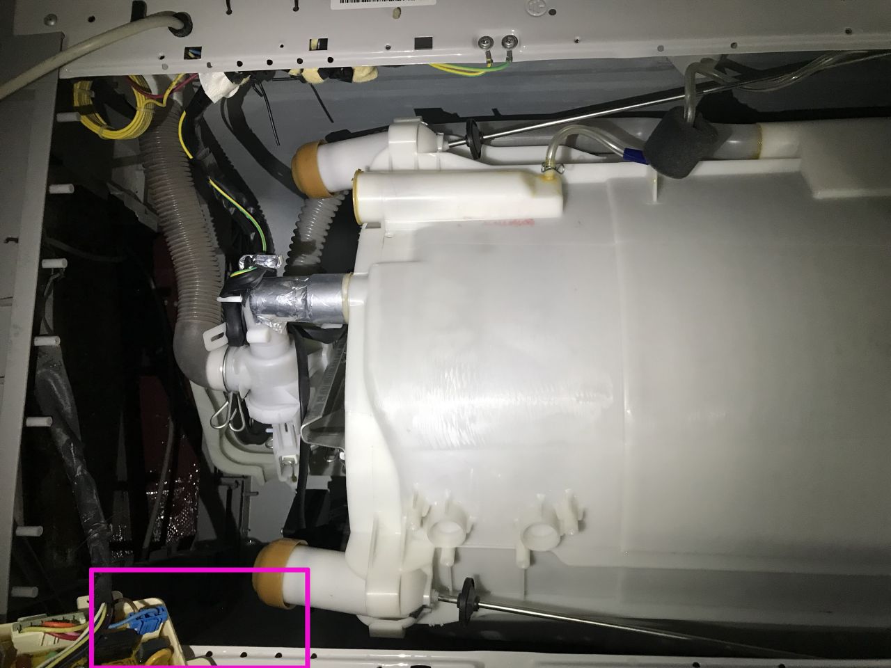 三洋全自动洗衣机e1故障维修拆装,拆机老洗衣机