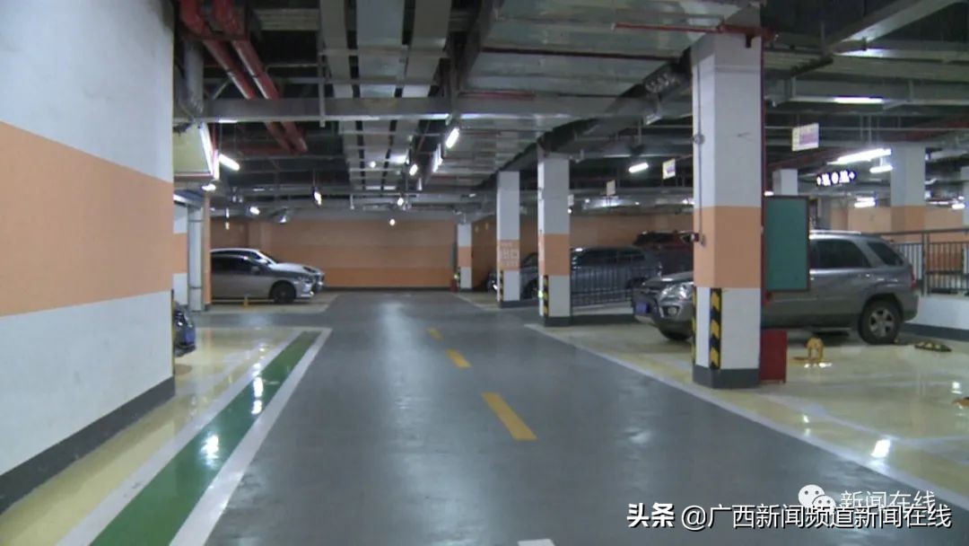 开发商车位大幅降价怎么维权,车位买后开发商降价了怎么办