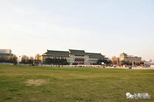 长春人民大街80年代和现在的变化,长春解放前的红旗街