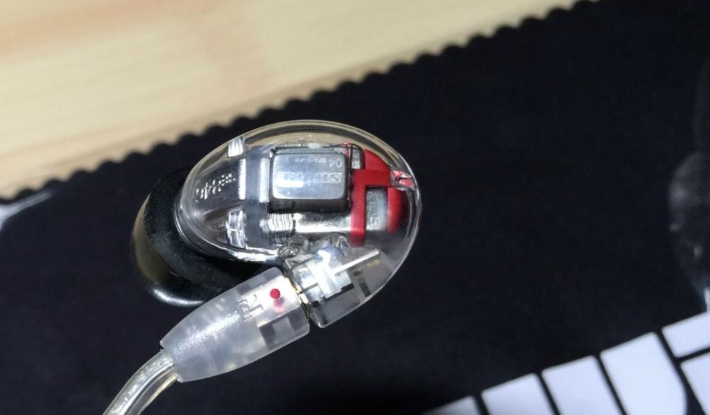 专业监听耳机和蓝牙耳机,专业监听耳机音质最好