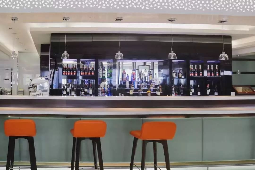 买头等舱可以享受贵宾厅吗,商务舱需要买贵宾厅休息室吗