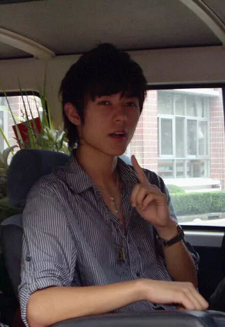 和李易峰一起出道的男孩,和李易峰同时代的男星