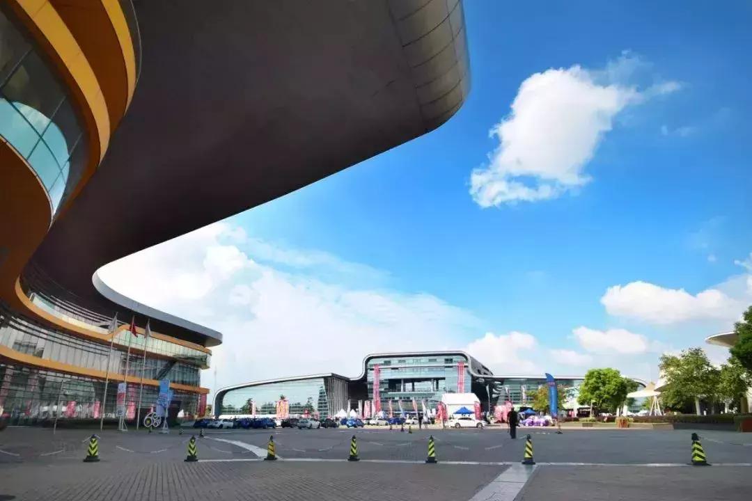 现在办理居住证去哪里办,现在办居住证都是电子版的吗