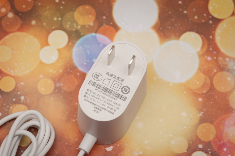 到底选天猫精灵方糖还是天猫精灵方糖R？智能小音箱评测