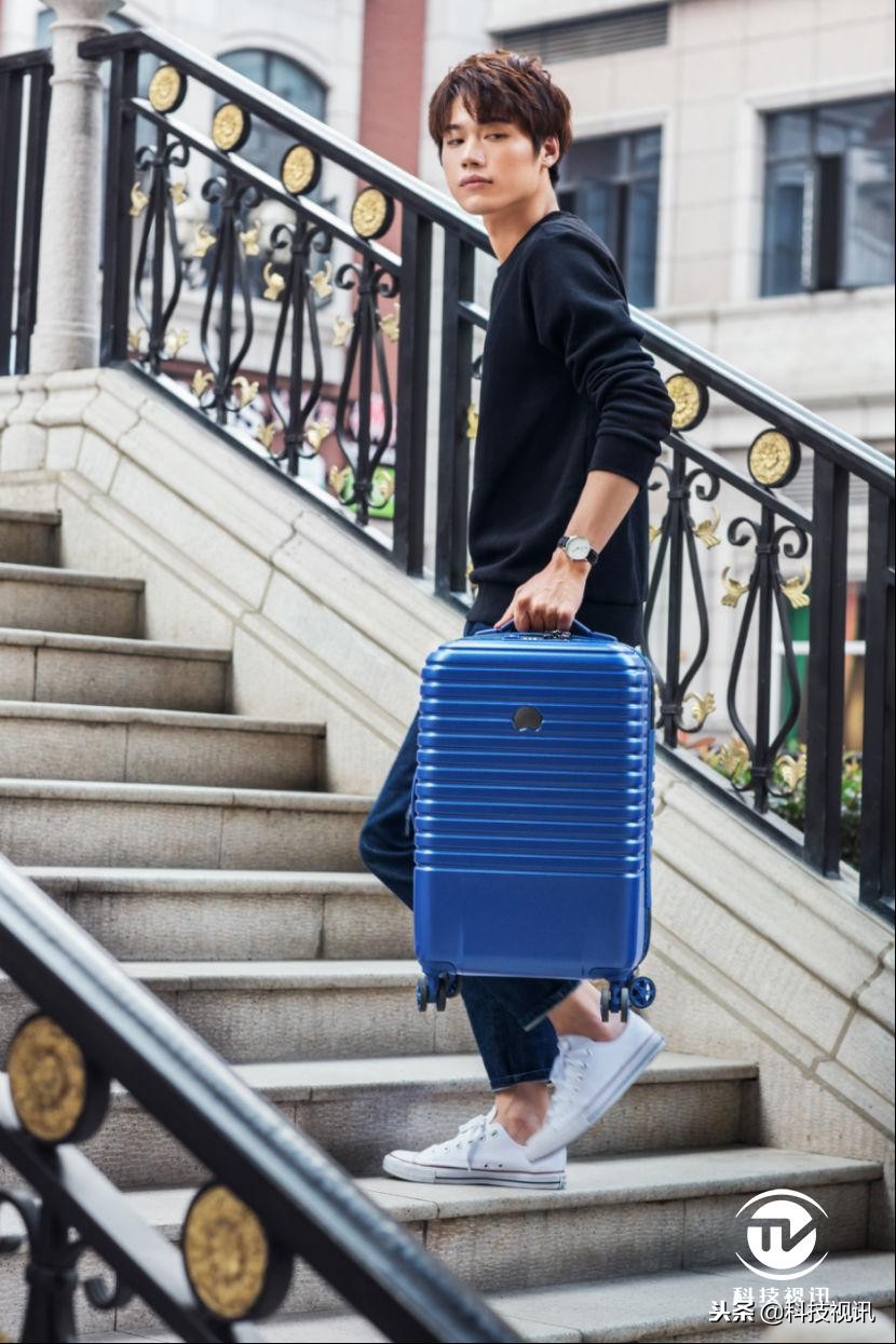 delsey行李箱巴黎哪个店有卖,delsey行李箱平底轮子