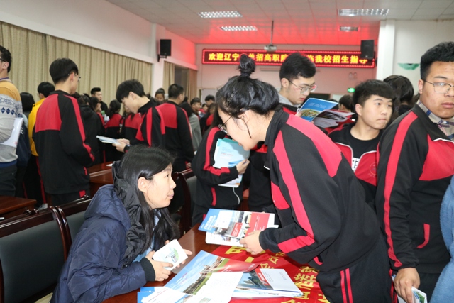 中考失误没考上高中该怎么选择,考不上普高但想读本科选什么好