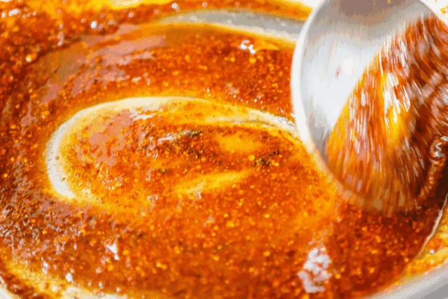 阿姨在路边卖麻辣拌,辽宁大姐秘制麻辣拌