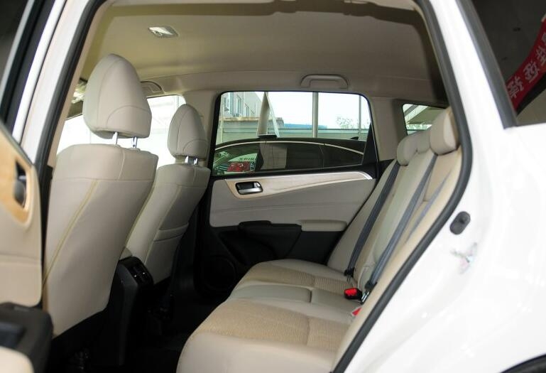 本田杰德5座13款驾驶感受,本田杰德17款舒适版4万公里多少钱