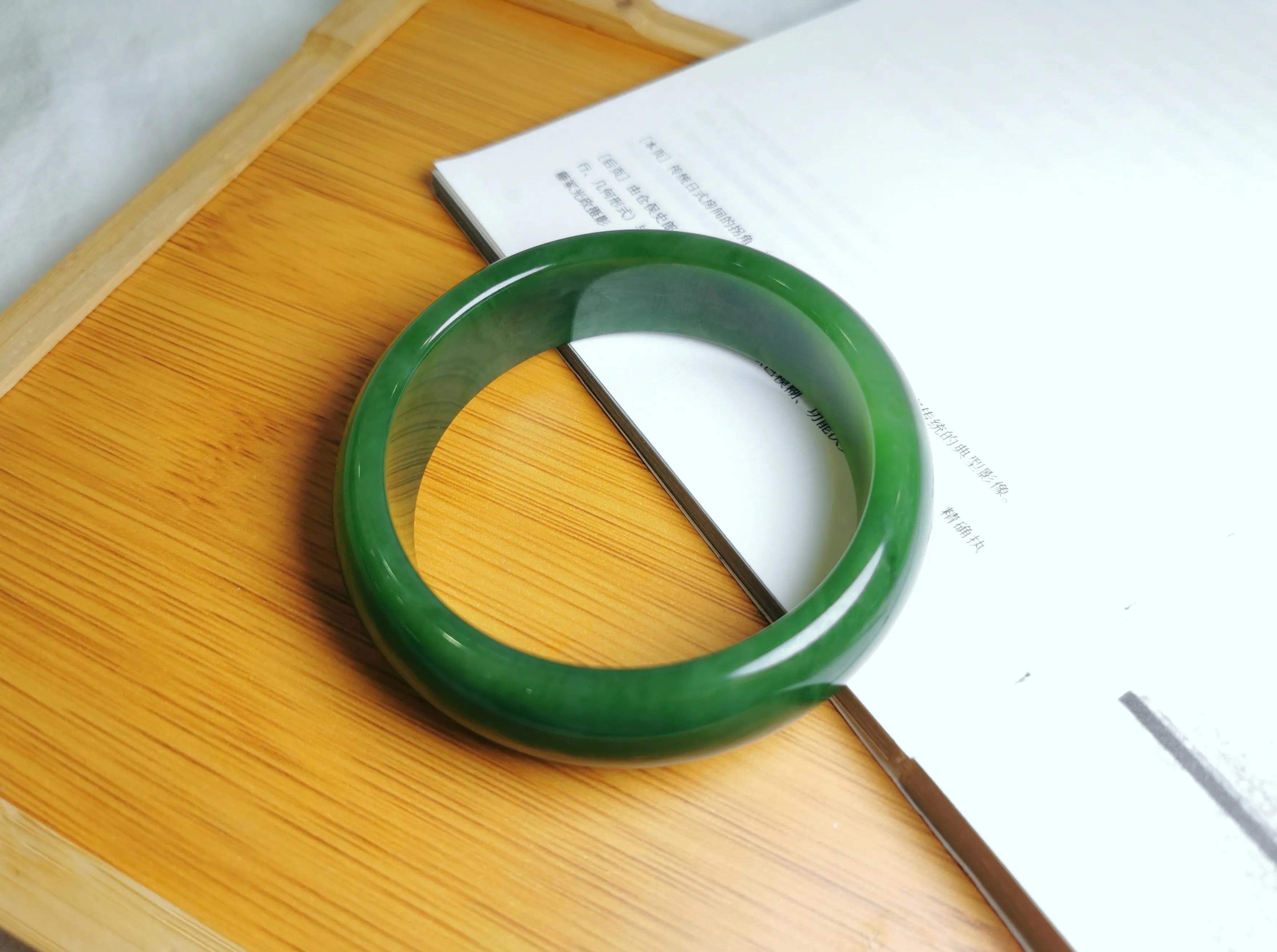 和田玉中的新宠,翡翠新宠蓝水