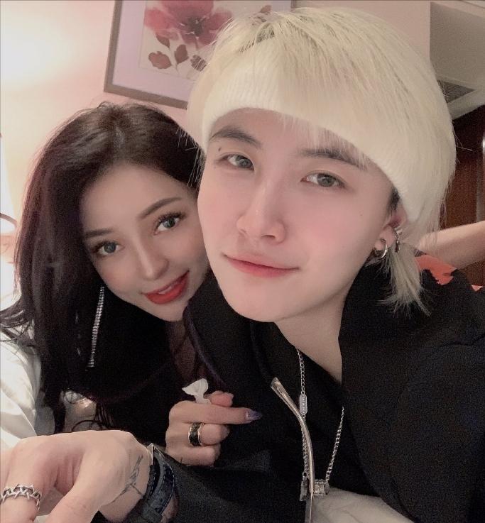 网红鼻祖郭美美:开豪车、认干爹、入狱5年,她真的悔过自新了?