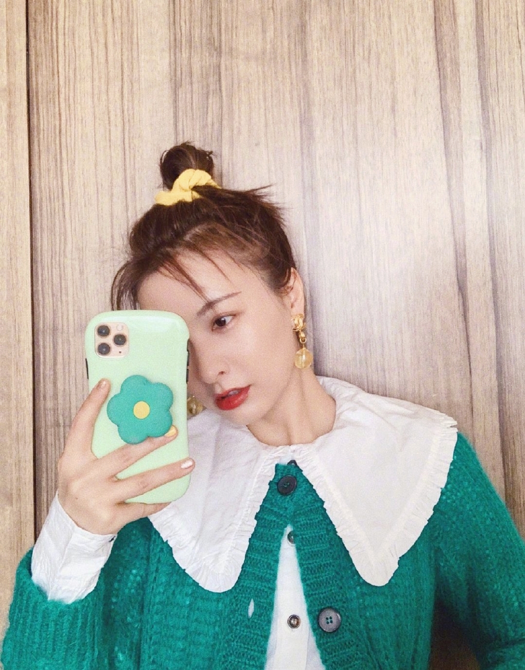 38岁的吴昕气质越来越好,吴昕越来越时尚了