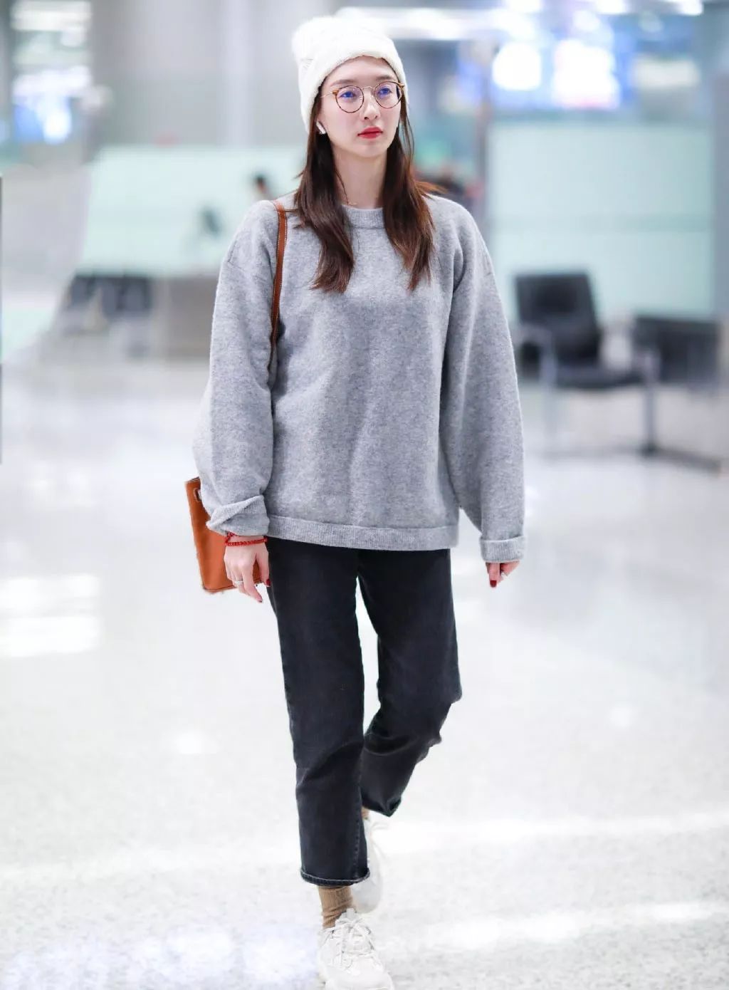 周洁琼穿砂糖匡威鞋,周洁琼鞋