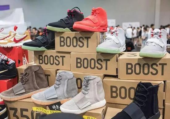 新手如何实现摆地摊月入20000,摆地摊最赚钱的4个方法