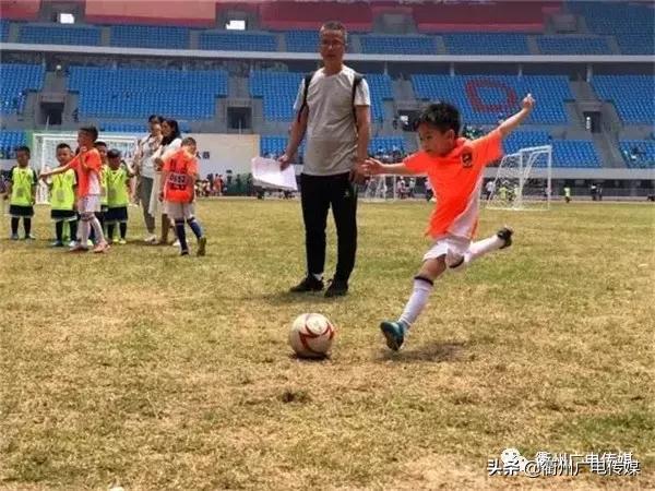 全国首批少儿足球特色幼儿园,成都全国足球特色幼儿园