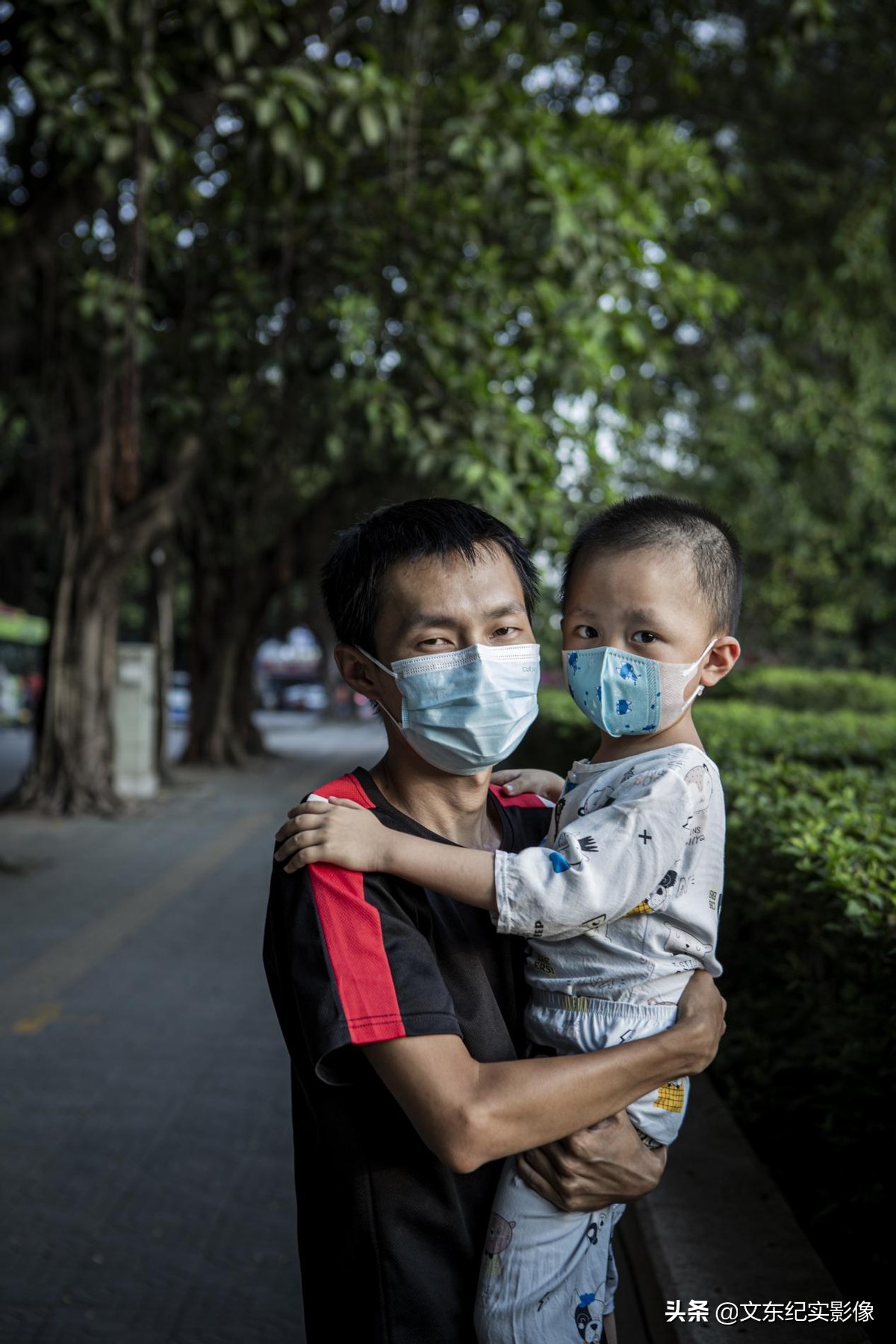 四岁男孩绝症被父母抛弃,4岁小孩患癌晚期被父亲抛弃