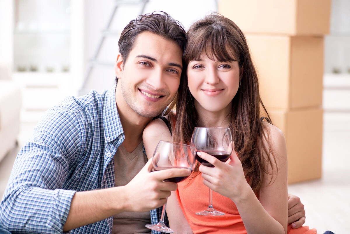 年轻人没钱就没资格娶老婆吗？金钱并不是结婚的绝对资格