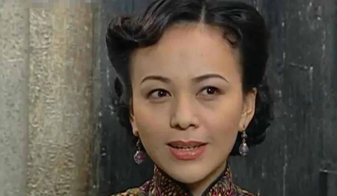 古装剧都喜欢清汤挂面头了?我们似乎忘了什么叫“精致”