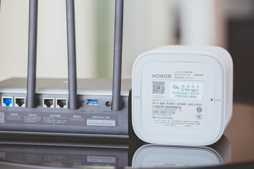 荣耀路由pro游戏版和荣耀路由pro2,荣耀路由pro2对比荣耀路由2