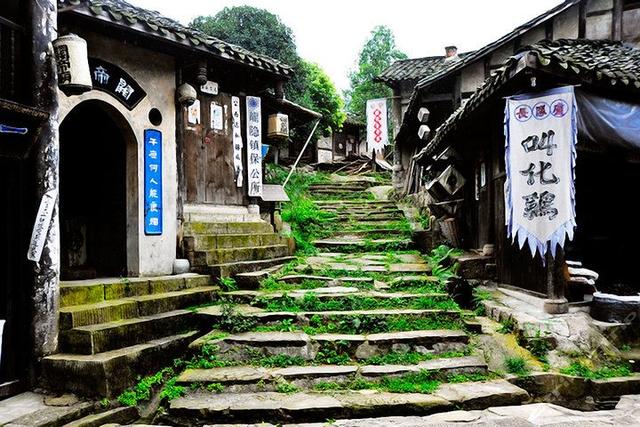 李子柒是四川绵阳平武哪里的人,美食旅游景点推荐博主