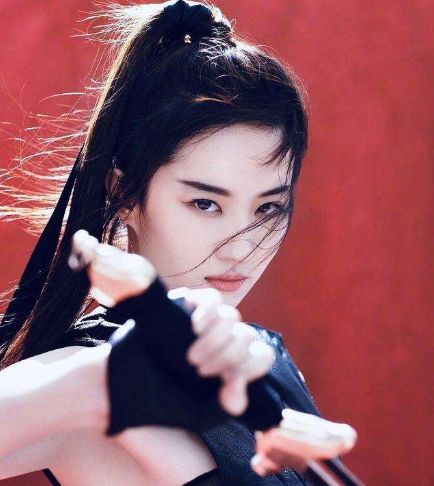 无刘海女明星长发发型,长脸型女星的无刘海发型